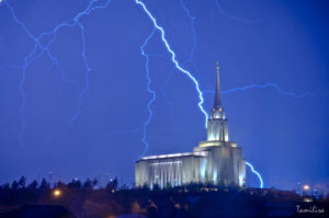 oquirrh-mntn-temple-with-lightning_8x5